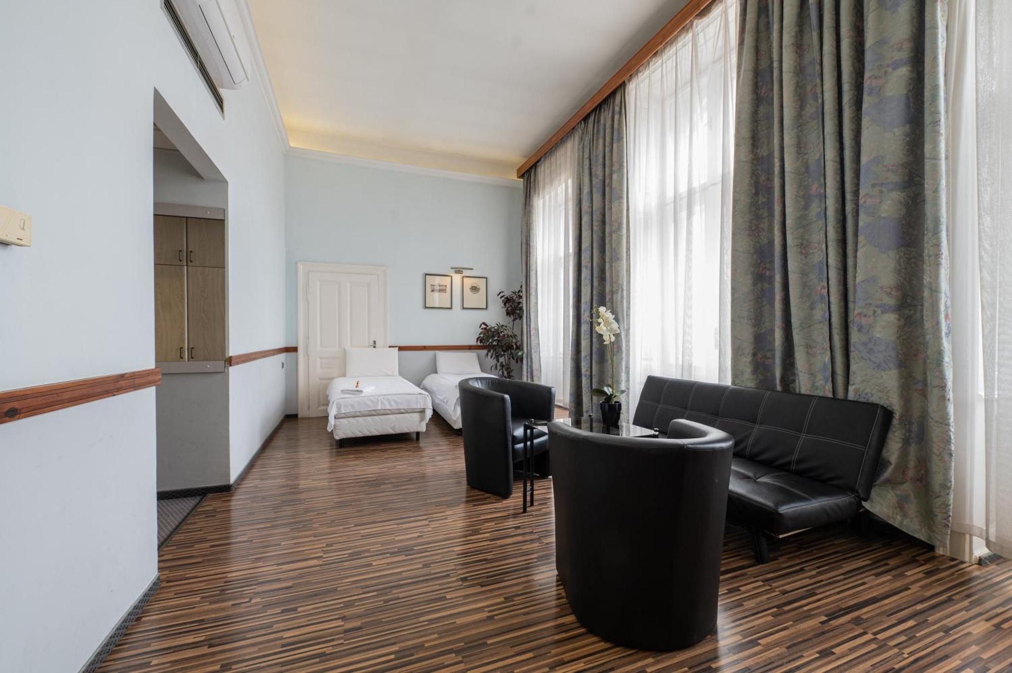 Nyíregyháza Korona Hotel מראה חיצוני תמונה