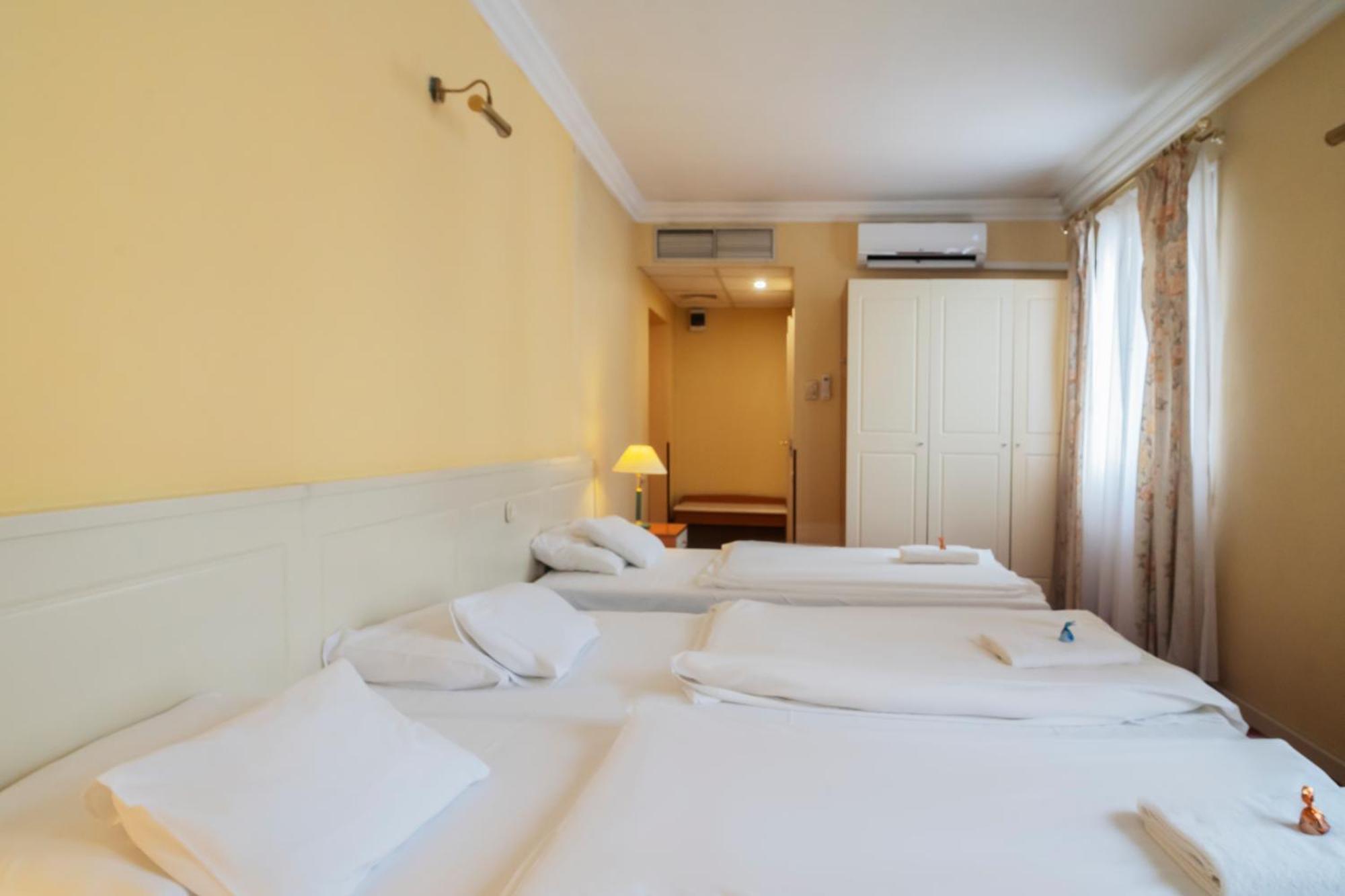Nyíregyháza Korona Hotel מראה חיצוני תמונה