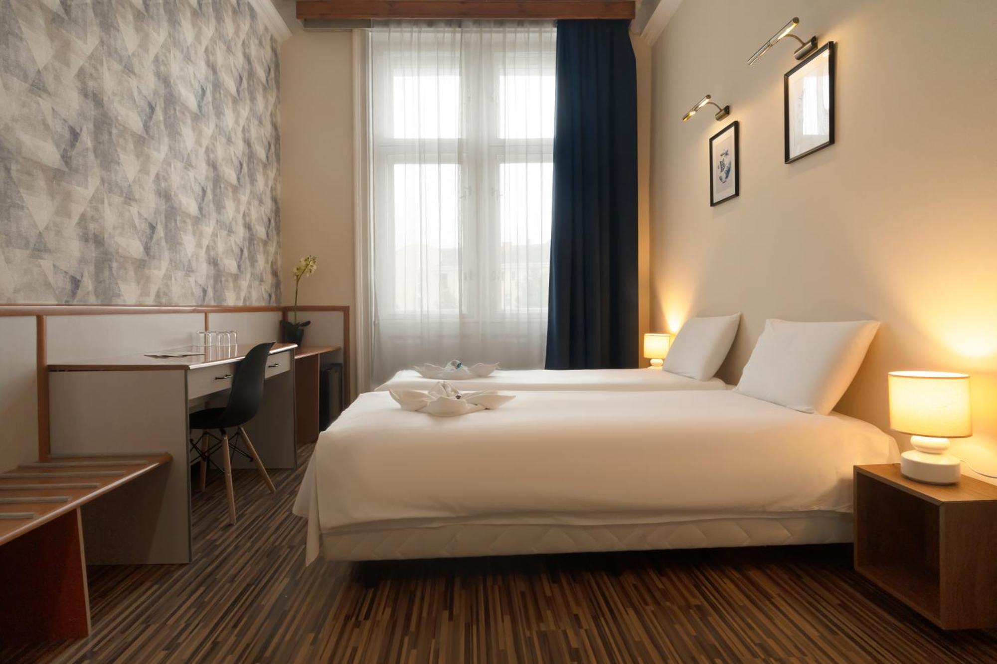 Nyíregyháza Korona Hotel מראה חיצוני תמונה