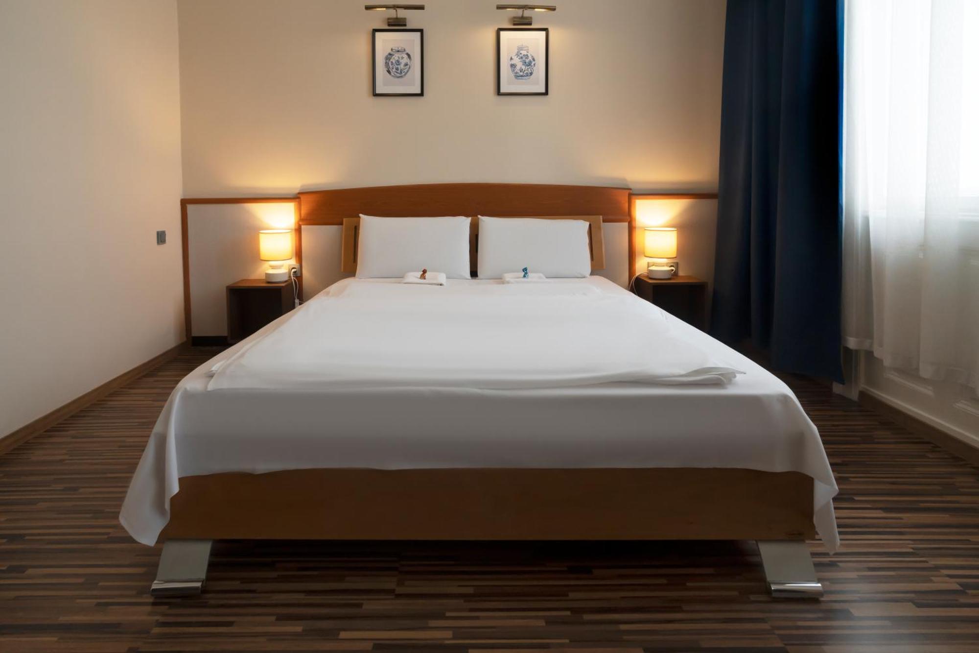 Nyíregyháza Korona Hotel מראה חיצוני תמונה