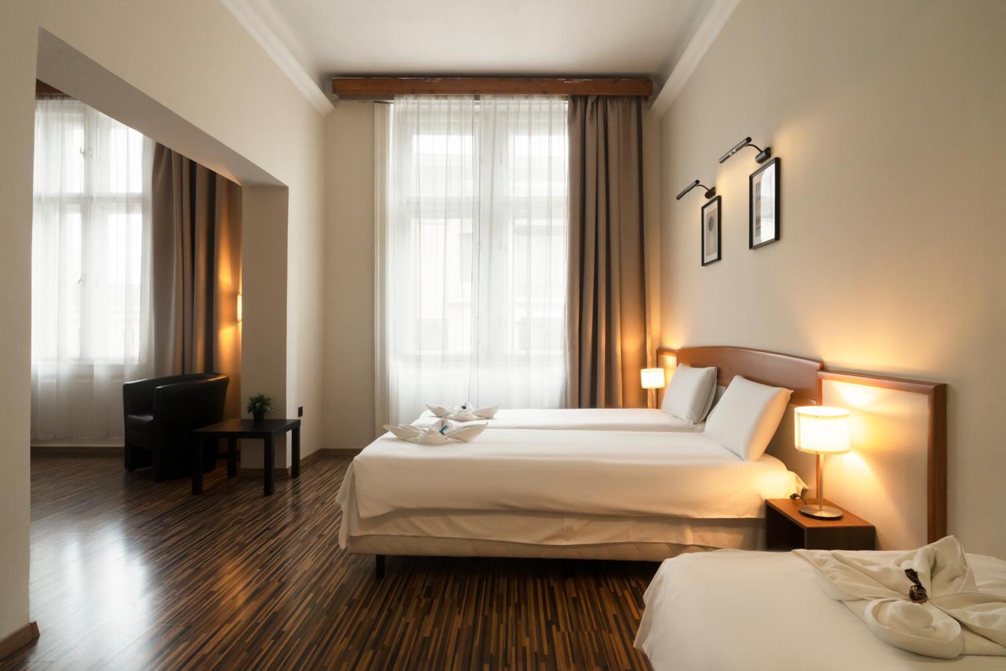 Nyíregyháza Korona Hotel מראה חיצוני תמונה
