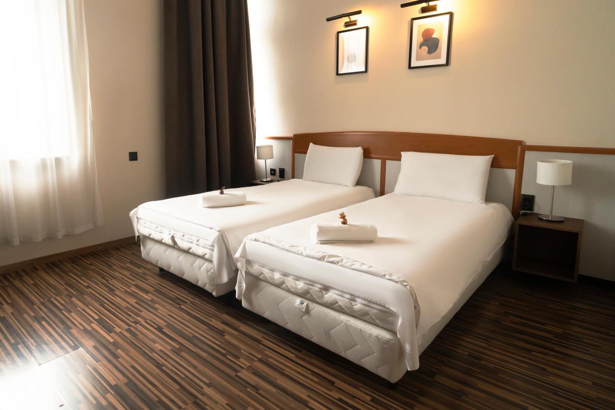 Nyíregyháza Korona Hotel מראה חיצוני תמונה