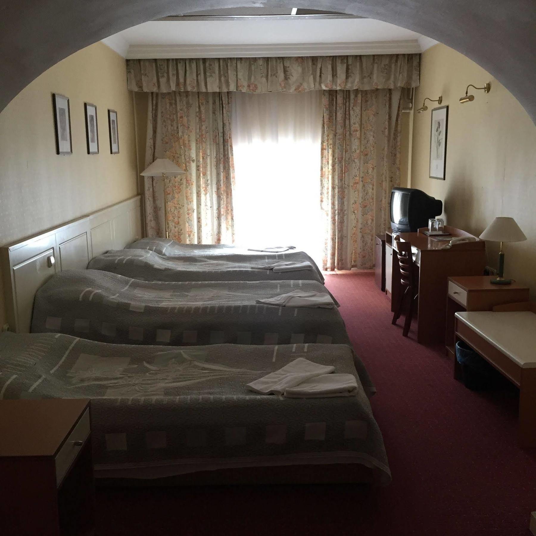 Nyíregyháza Korona Hotel מראה חיצוני תמונה