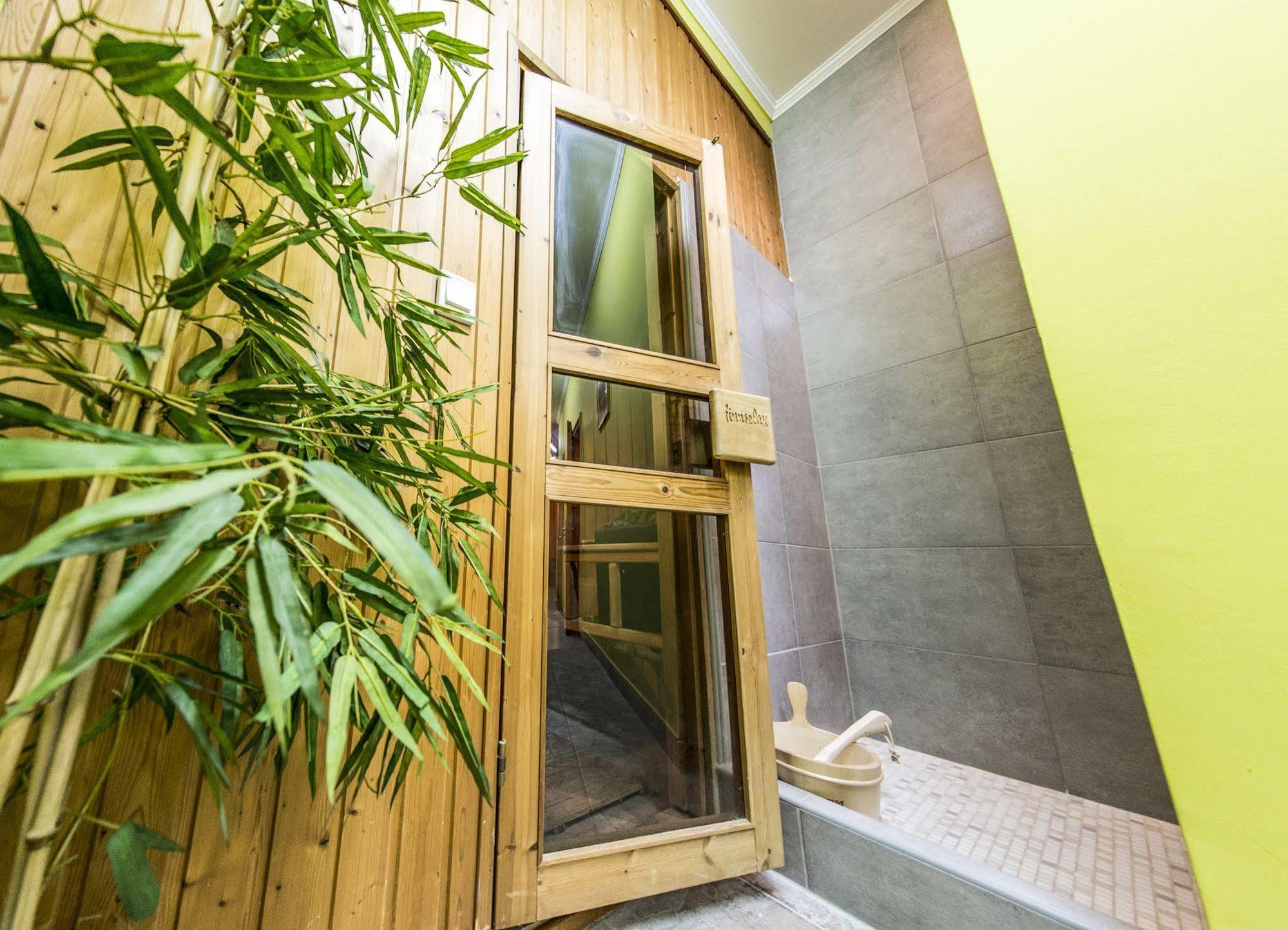 Nyíregyháza Korona Hotel מראה חיצוני תמונה