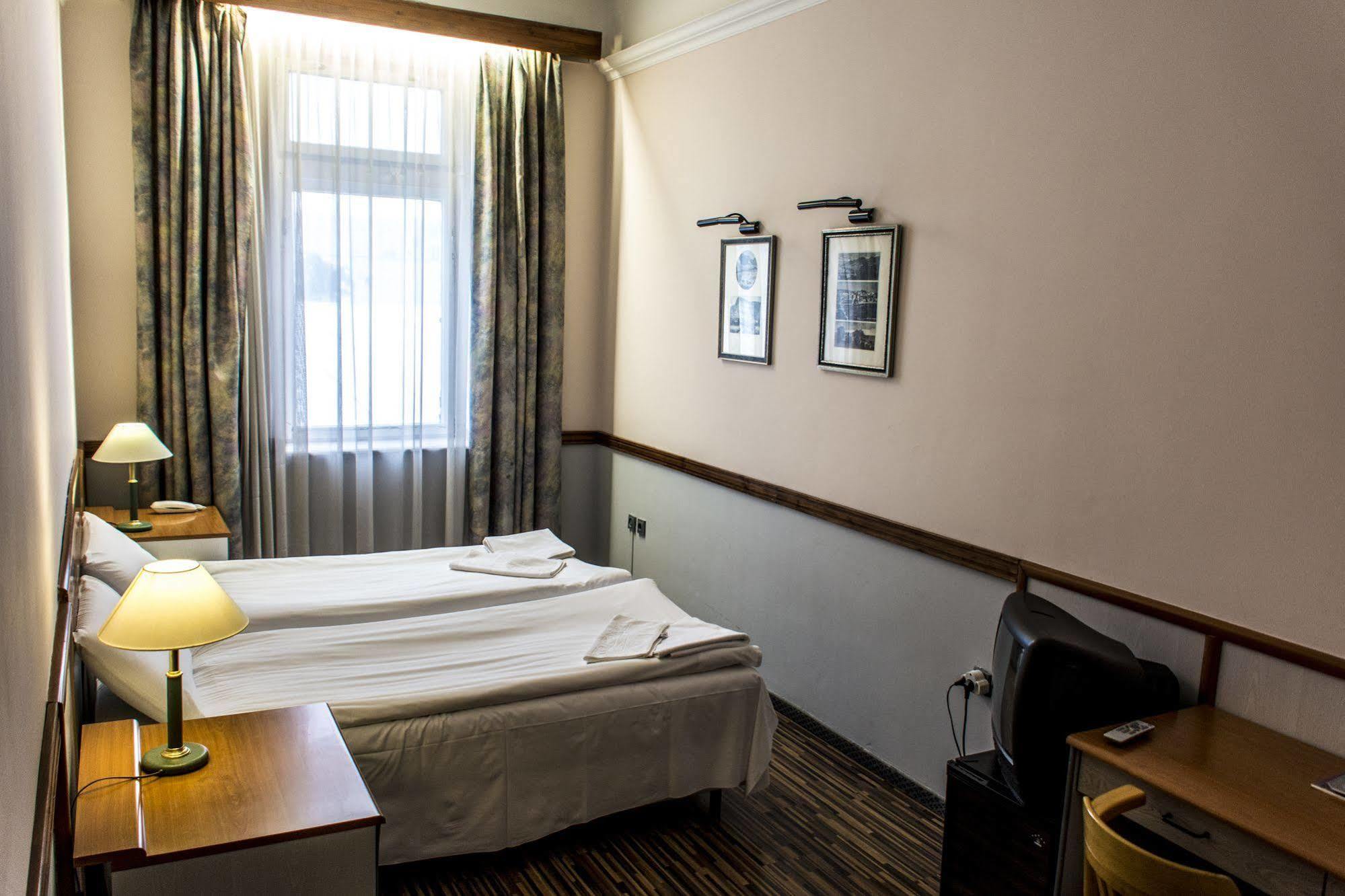 Nyíregyháza Korona Hotel מראה חיצוני תמונה